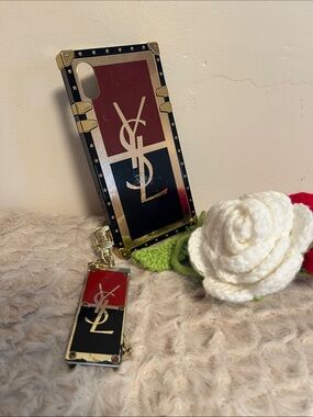 Trunk Phone Case with Matching Charm